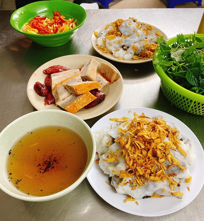 Bánh cuốn bà Xuân