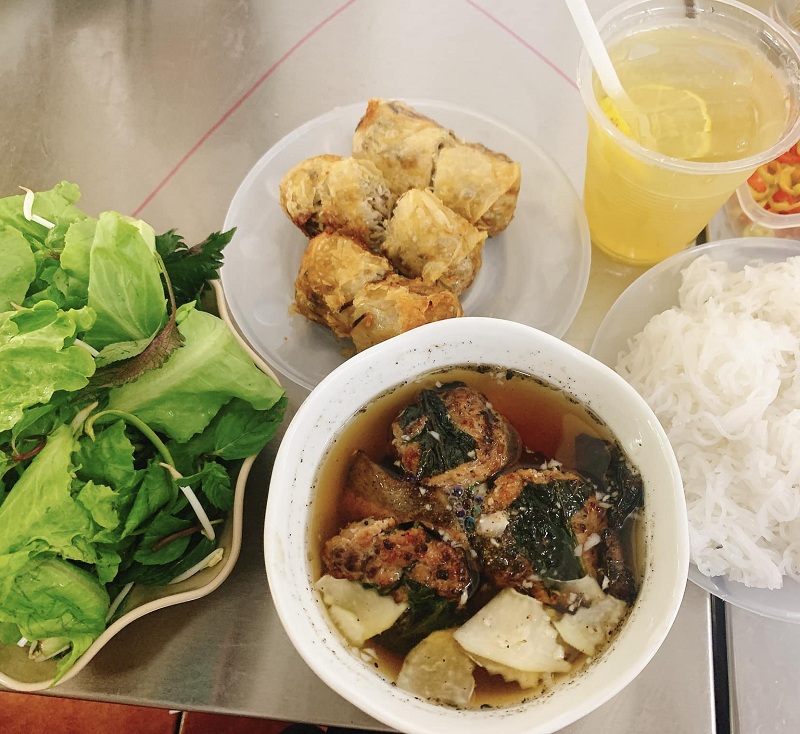 Bún chả Cửa Đông