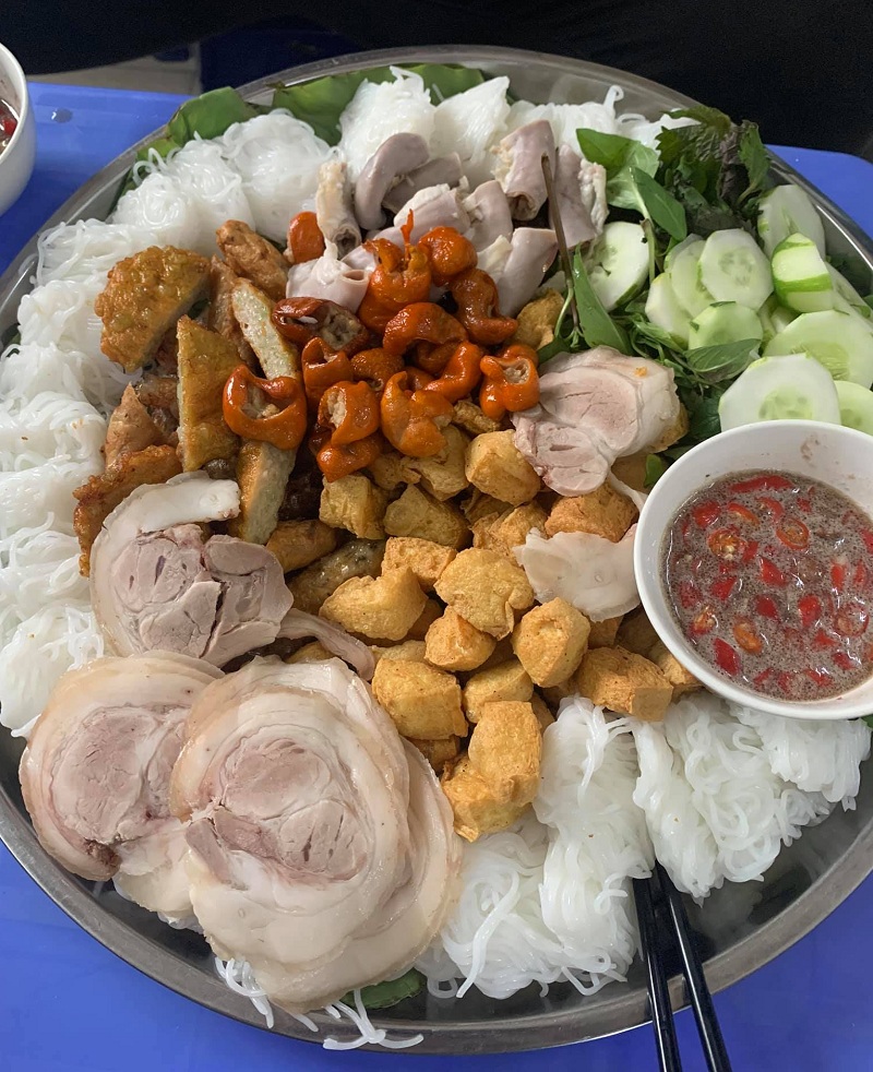 Bún đậu hàng Khay