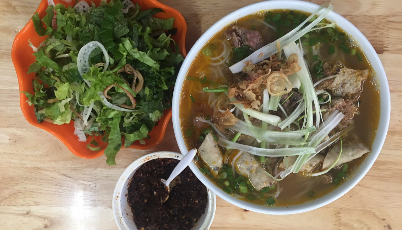 Bún riêu Ốc bò Anh Béo