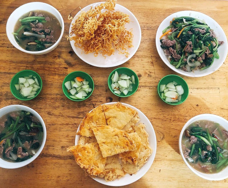 Phở chiên giòn Khâm Thiên